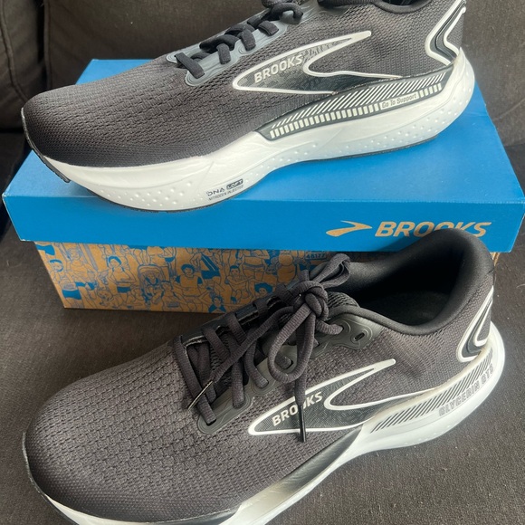 Brooks Glycerin GTS 21 Brand new in box. Women's 11 - Picture 2 of 8